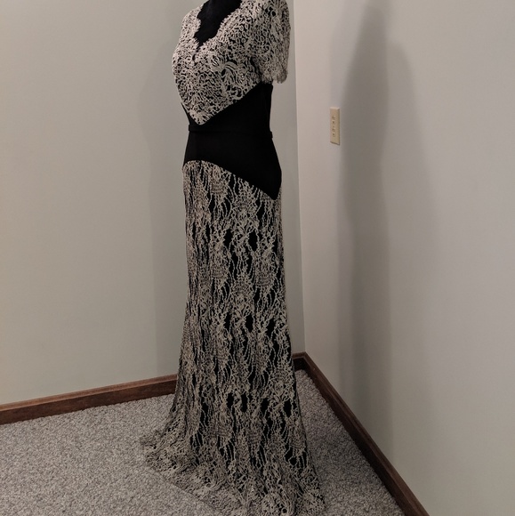 Theia Gown - Picture 4 of 6